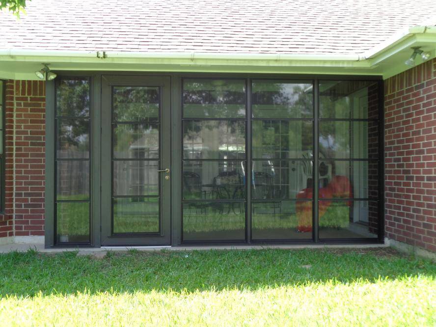 Prch Encl Brnz 1xDoor DSC00558